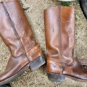 Men’s 8 1/2 Frye boots
